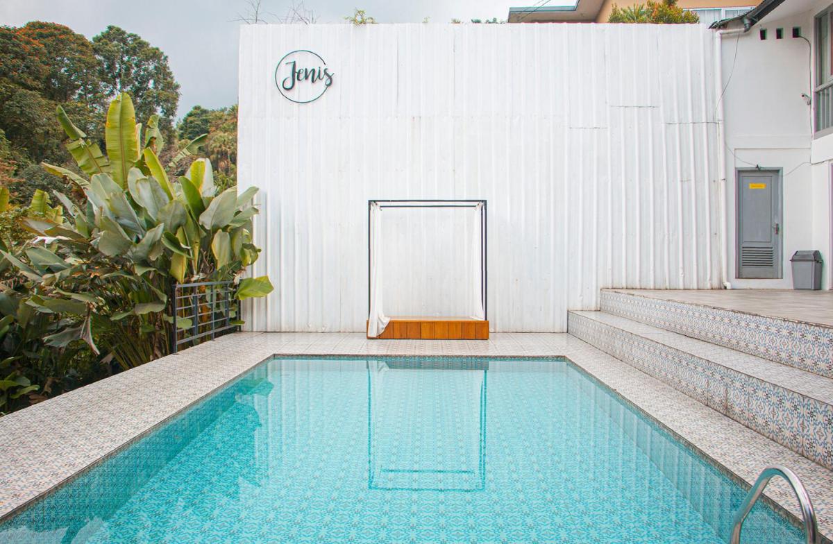 Villa Jenis By The Villas 100 - Housity