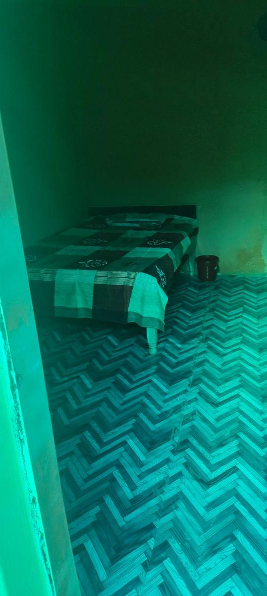 Sky blue restaurant rooms - Housity