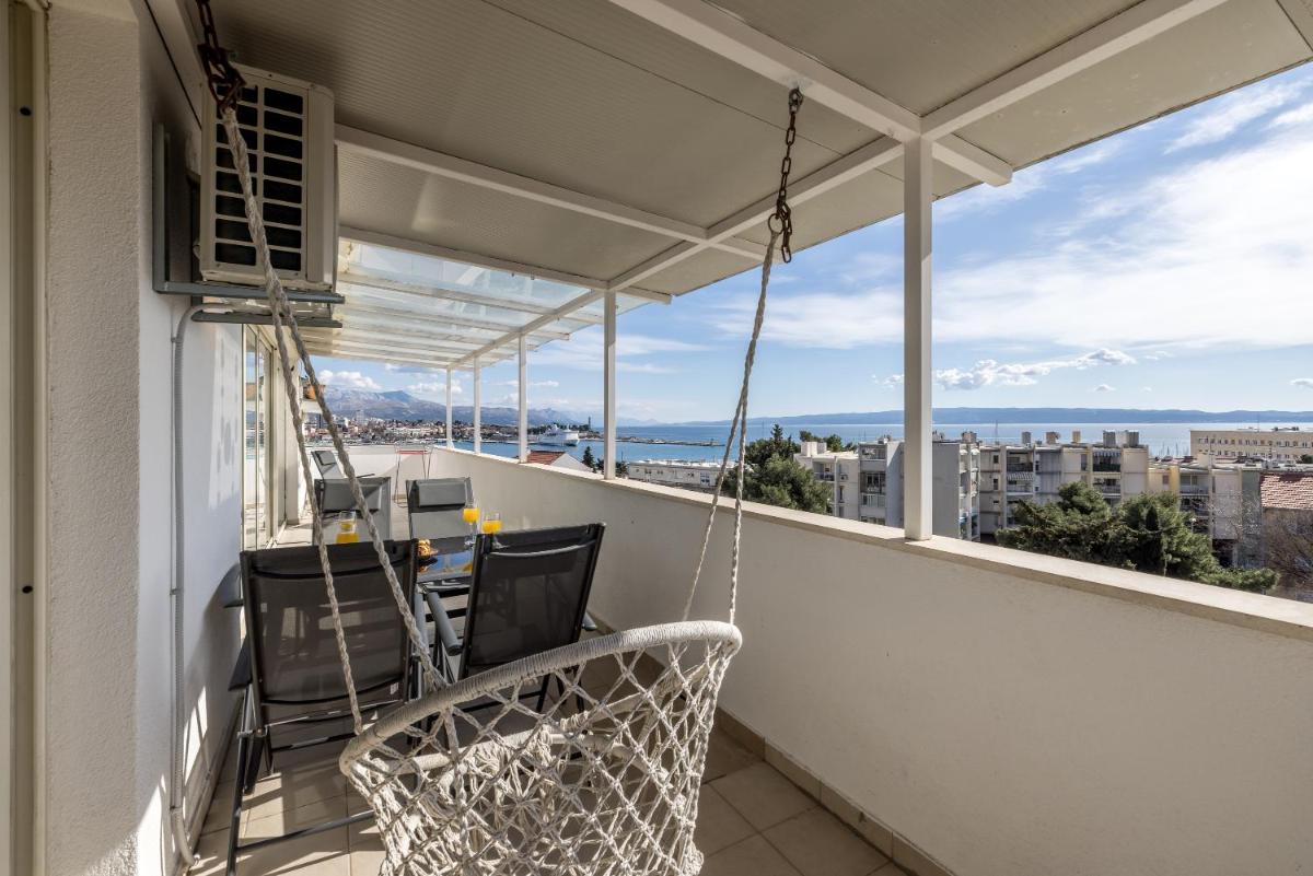 Suitetrails - Urban Utopia Penthouse with private parking