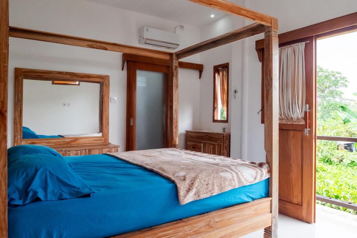 Surf Retreat Villa Sari Bali - Housity