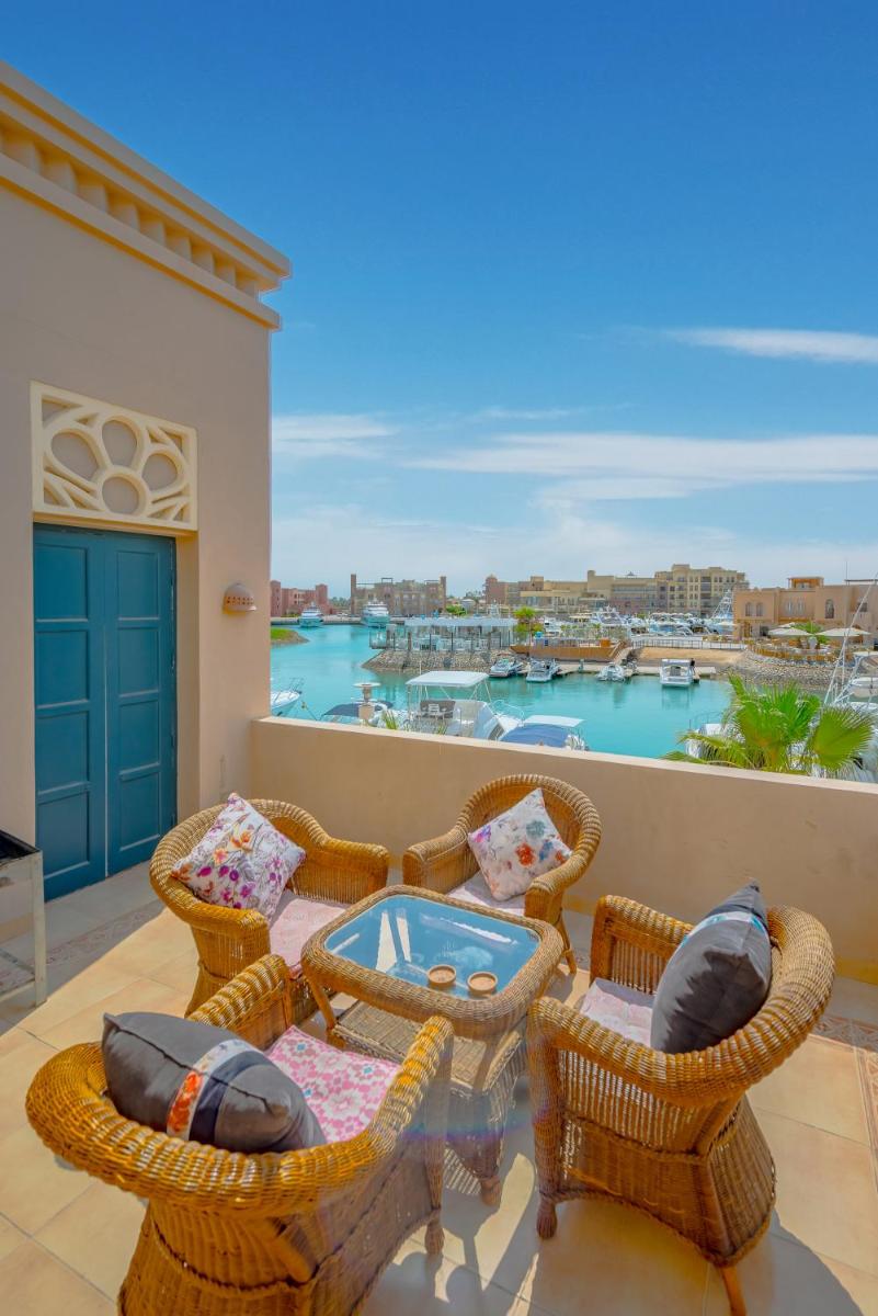 SeaView Penthouse with Roof in Marina El Gouna Egypt (Center) - Housity