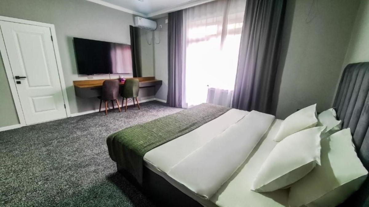 Dosman Hotel Bishkek - Housity