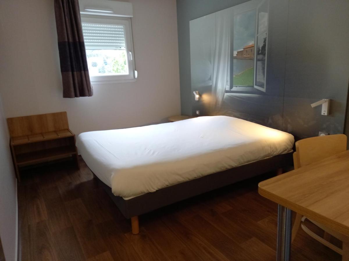 B&B HOTEL Saint-Etienne Monthieu - Housity