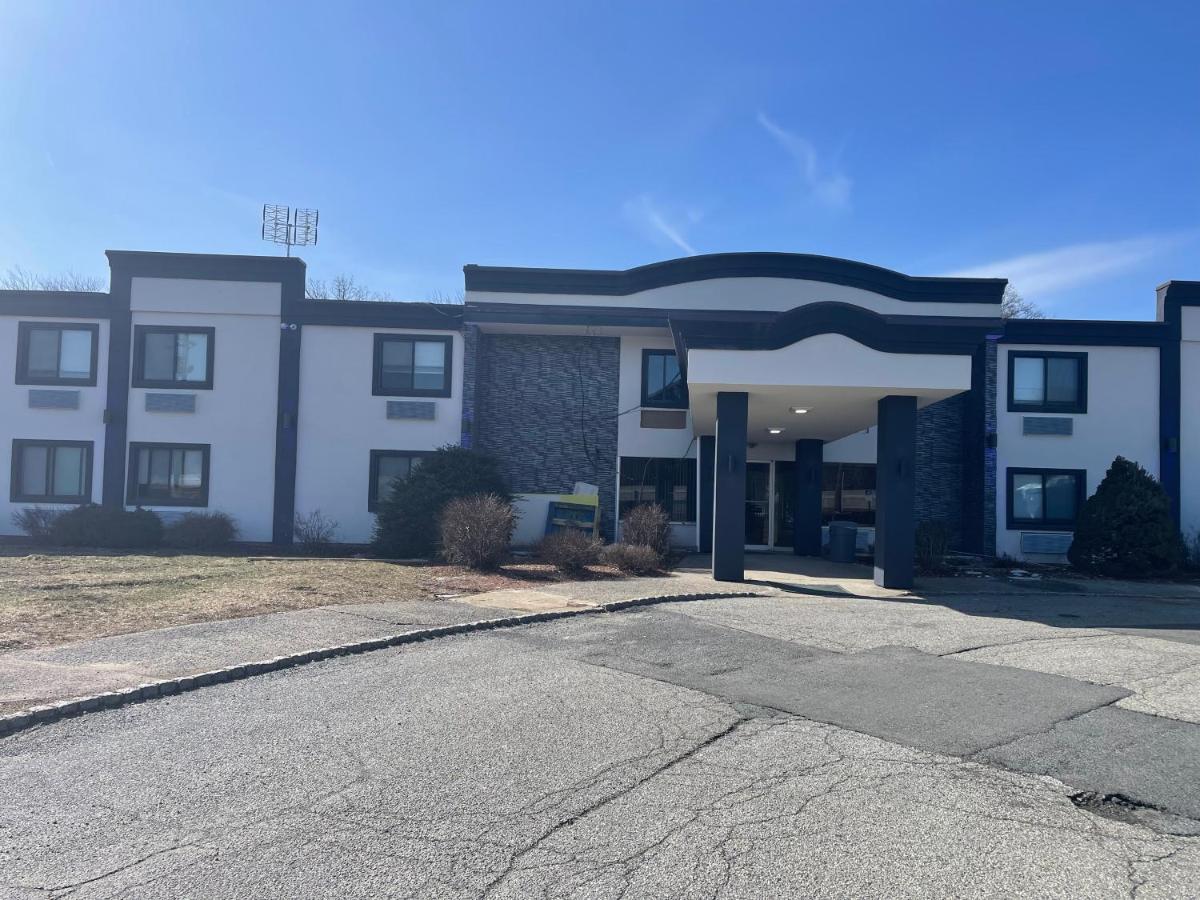 The Wayne Inn - Housity