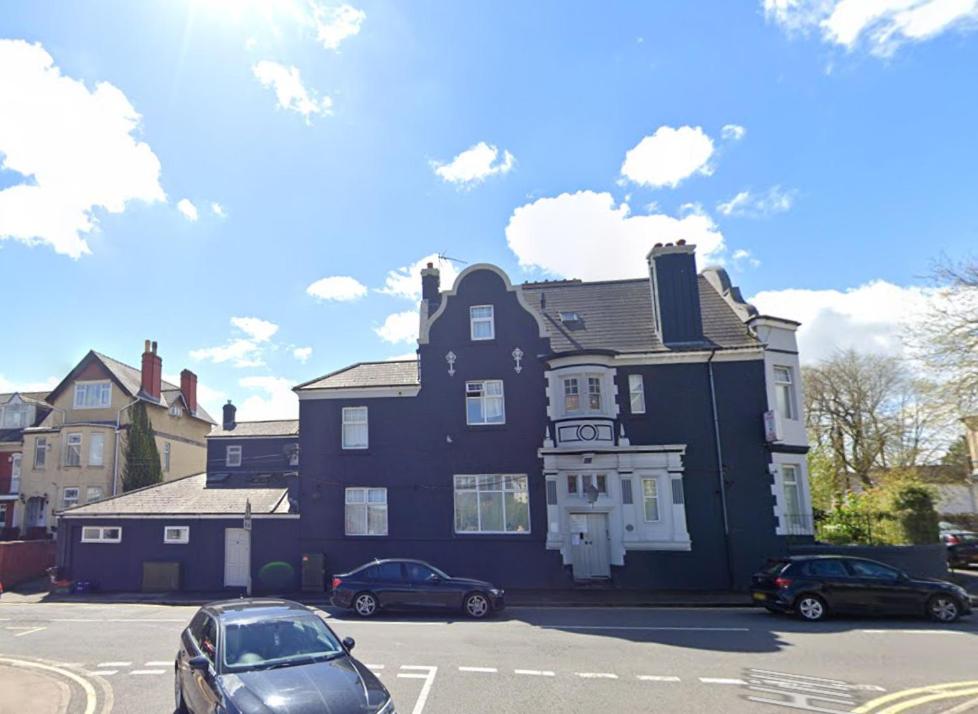 Hotels 24-7 - The Old Knoll Guesthouse - Housity