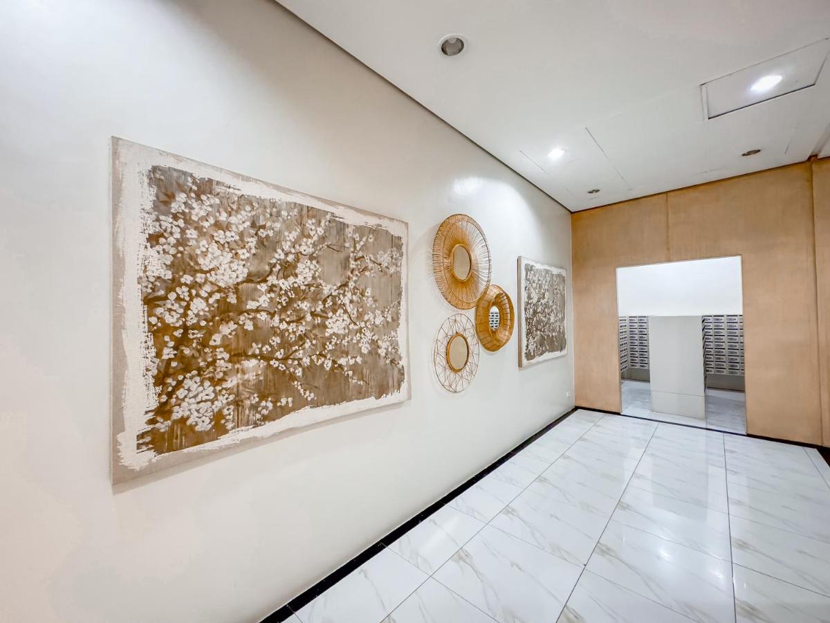 THE LOOP 2br fully furnished corner unit w balcony - Housity