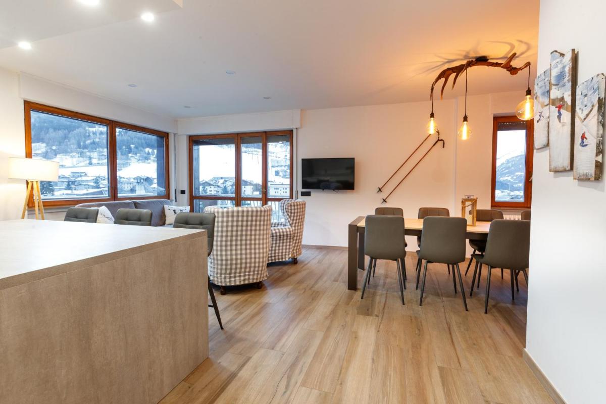 Centre of Old Town, Fully Renovated, Amazing Views & Car Park - Housity