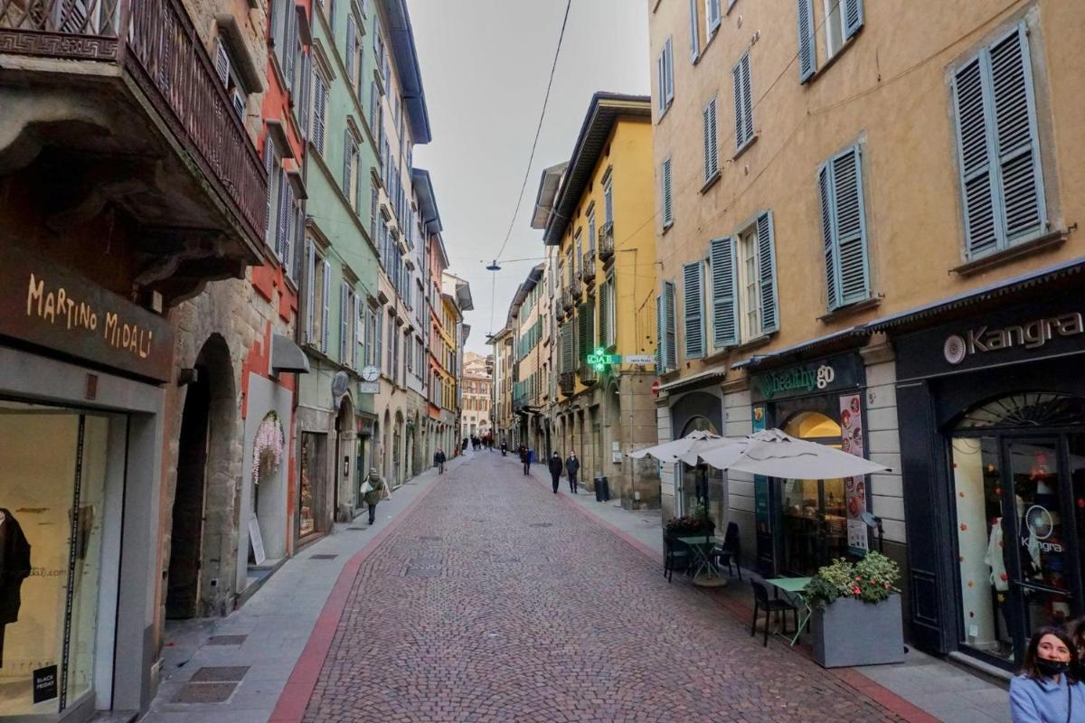 Magic Place Bergamo! Appartamento Relax con terrazza nel cuore di Bergamo - Housity