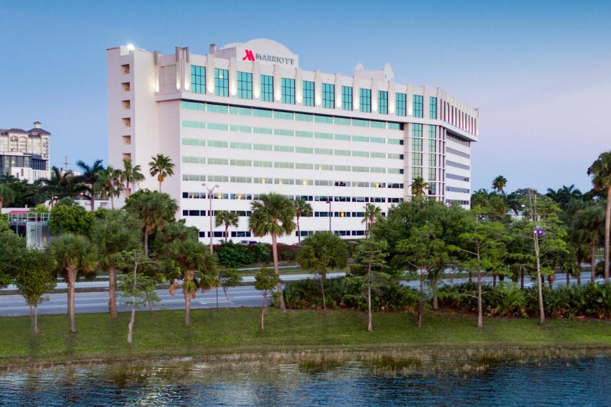West Palm Beach Marriott - Housity