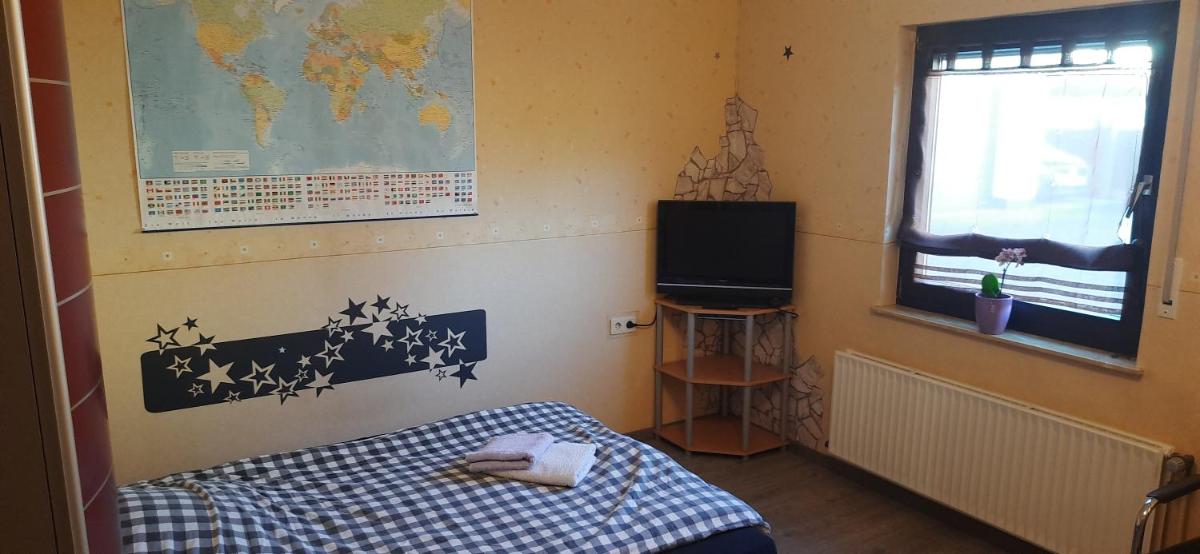 Kellerwaldturm Apart-Room - Housity