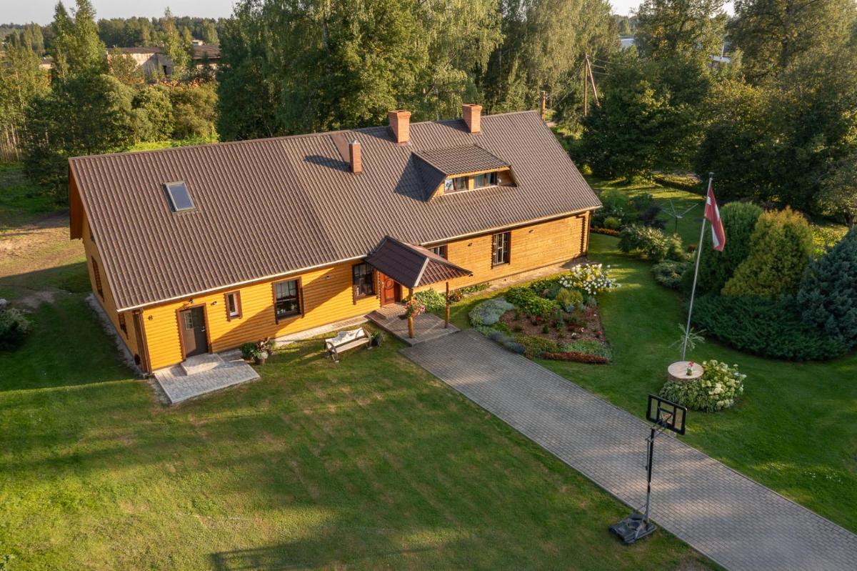 Cidoniju māja - Housity