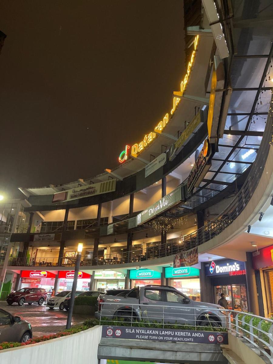 Acuk Stay - Seri Maya Condo Homestay - Housity