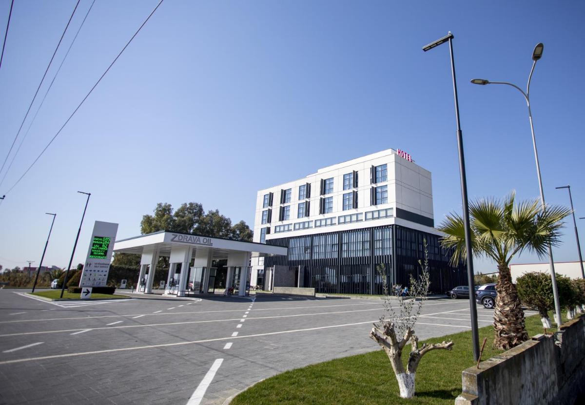 Resort Zdrava - Housity