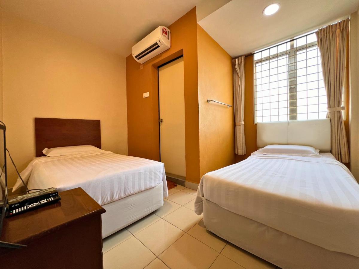 Tropicana Hotel - Housity