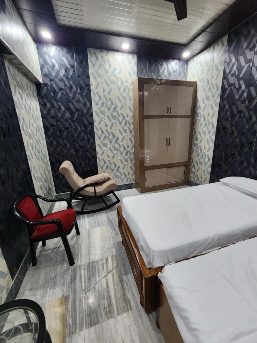SUMAN'S PG, GUEST ROOM & SERVICE APARTMENT - Housity