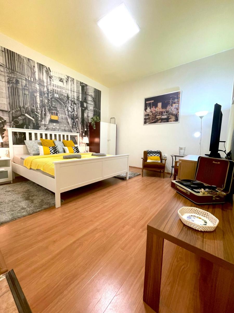 Big Cosy Apartment near the famous WESTEND City Center - Housity