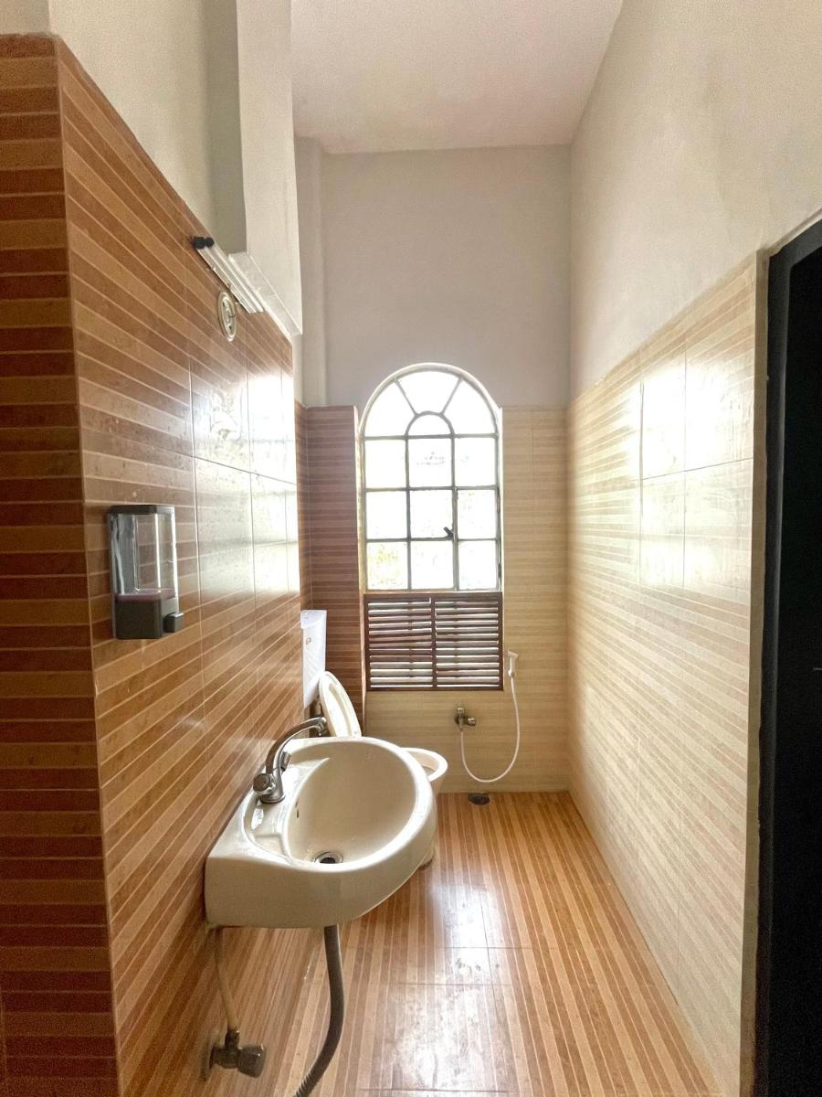 HPJ Living Homestay, 7kms from Shri Ram Janmbhoomi, Ayodhya - Housity