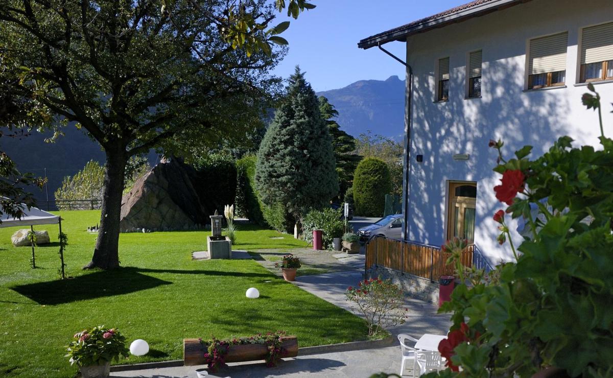 Hotel Castello - Housity