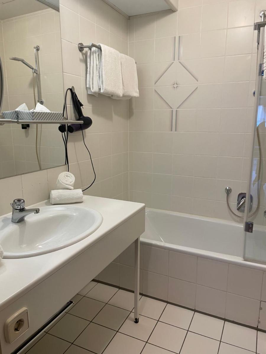 Waldhotel Felsentor - Housity