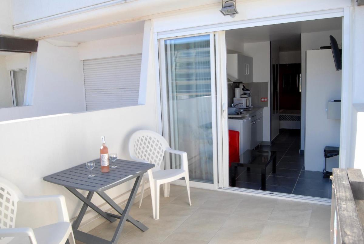 Studios Port Nature village Naturiste - Housity