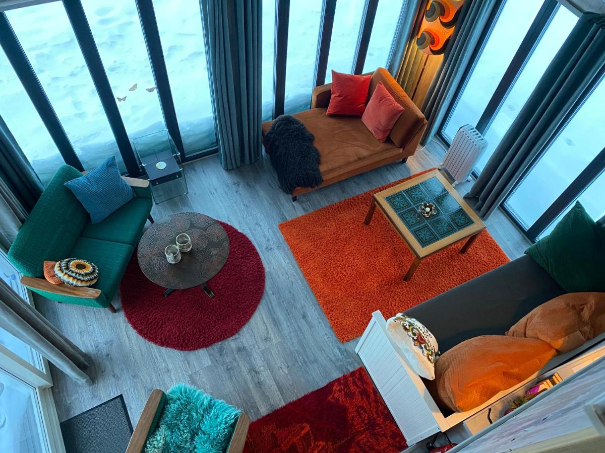 Nice little house right by the sea, stunning view! - Housity
