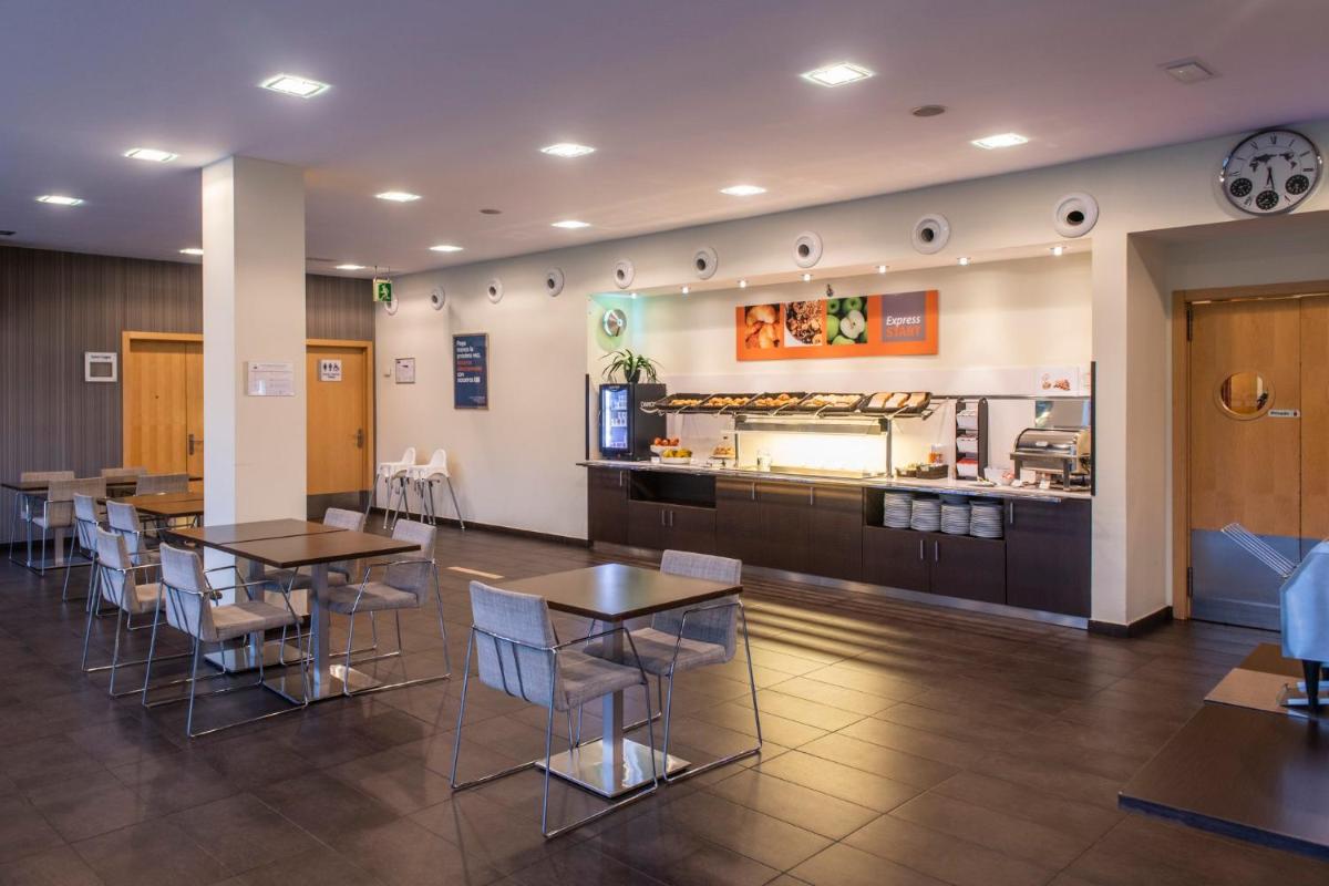 Holiday Inn Express Sant Cugat, an IHG Hotel - Housity