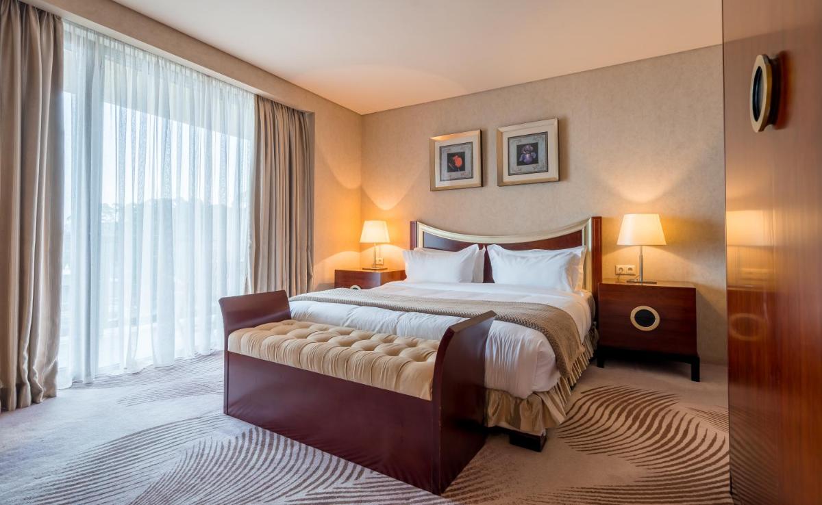 Dreamland Oasis Hotel - Housity
