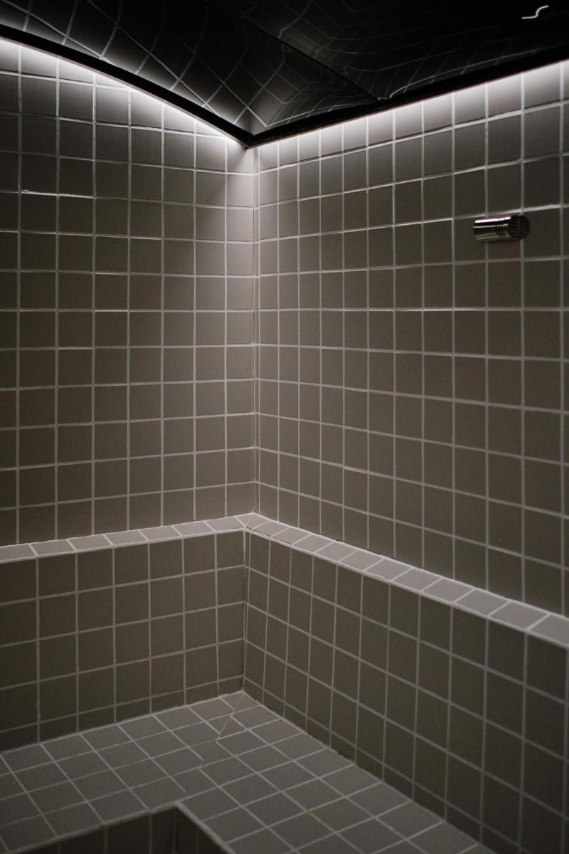 Un baño de Prinsotel Alba & Spa
