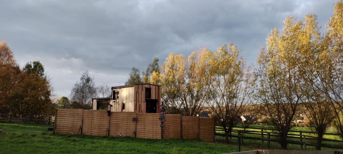 Tiny house, sauna hot tub Gesves Namur Ardennes - Housity