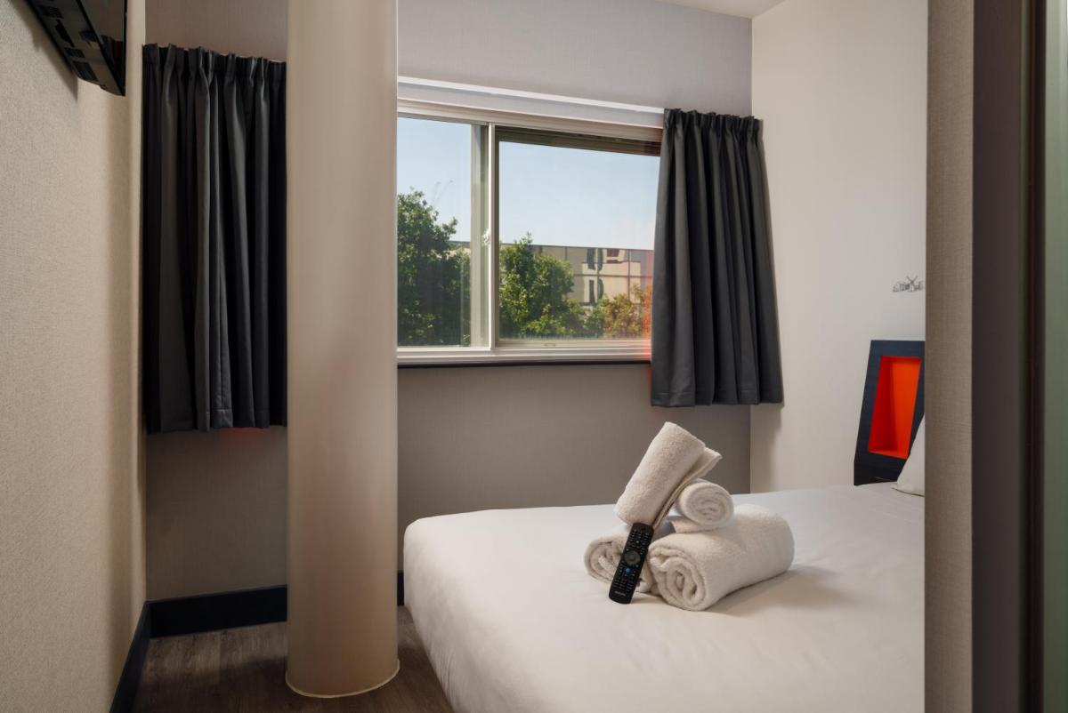 easyHotel Milton Keynes - Housity