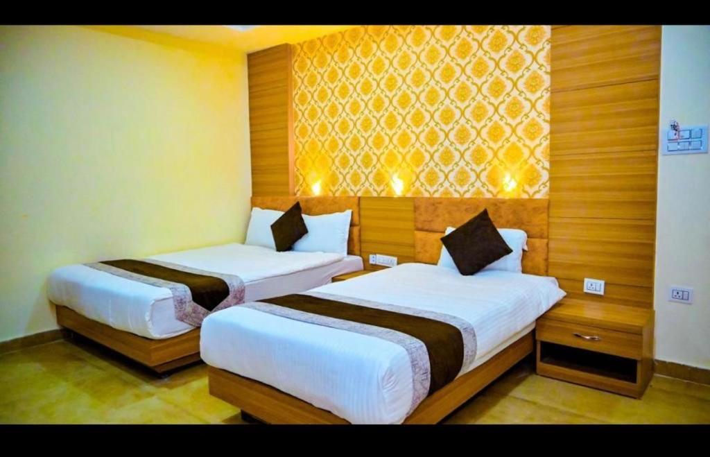 HOTEL STAR HOLIDAY PVT LTD - Housity