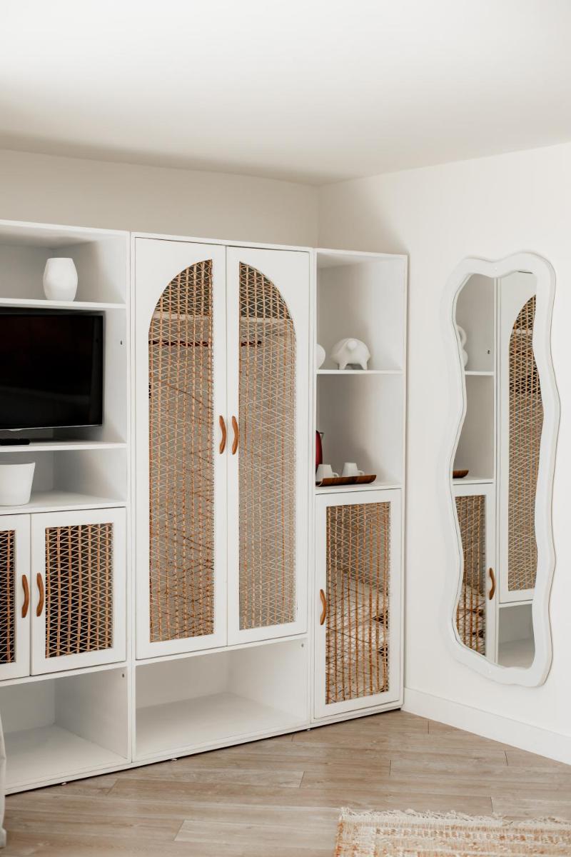 Télévision ou salle de divertissement dans l'établissement Hôtel Les Corallines - Thalasso & Resort