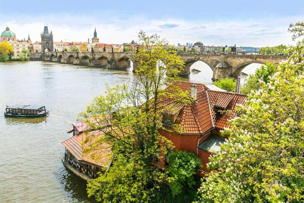 Residence Charles Bridge - Housity