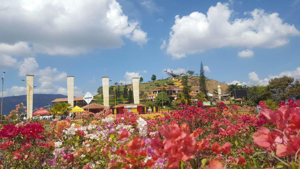 Apartamento en el centro de San Gil - Housity