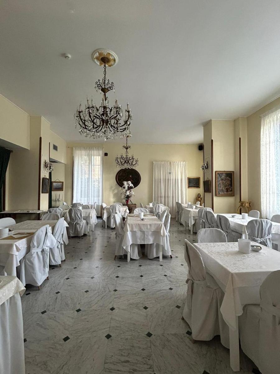 Hotel Petit Royal - Housity