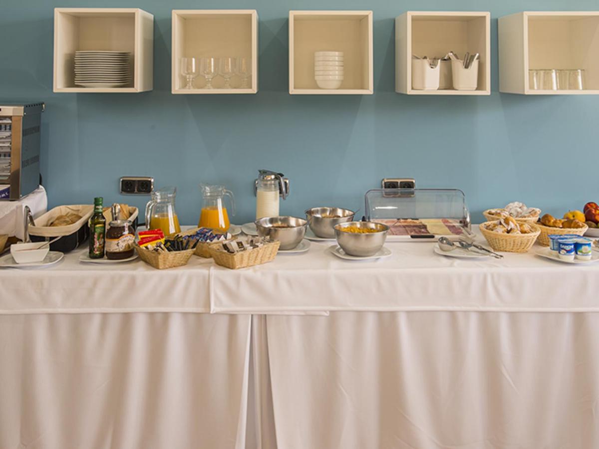 Encasa Hotel Almansa - Housity