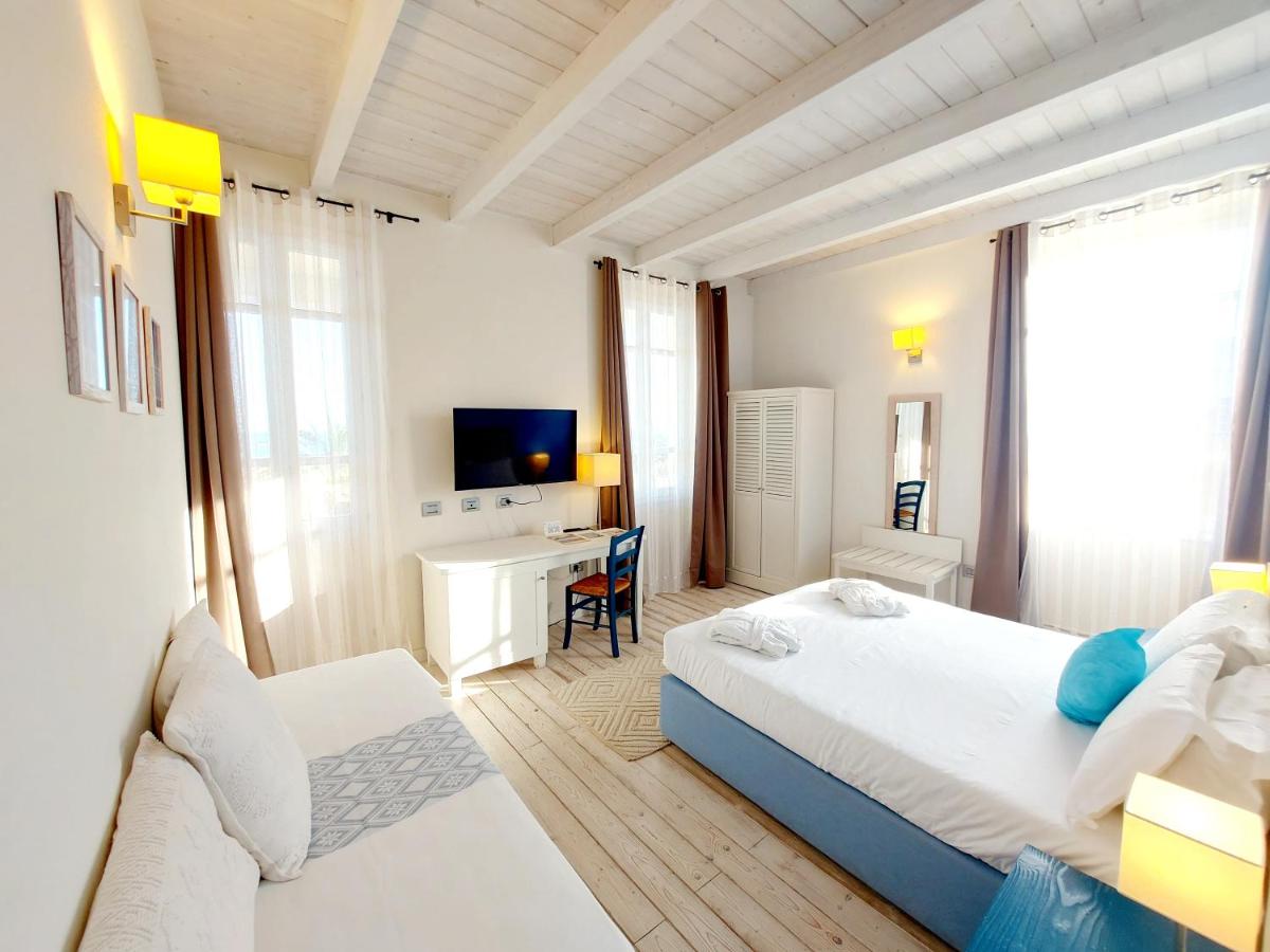 Hotel La Villa Del Mare - Housity