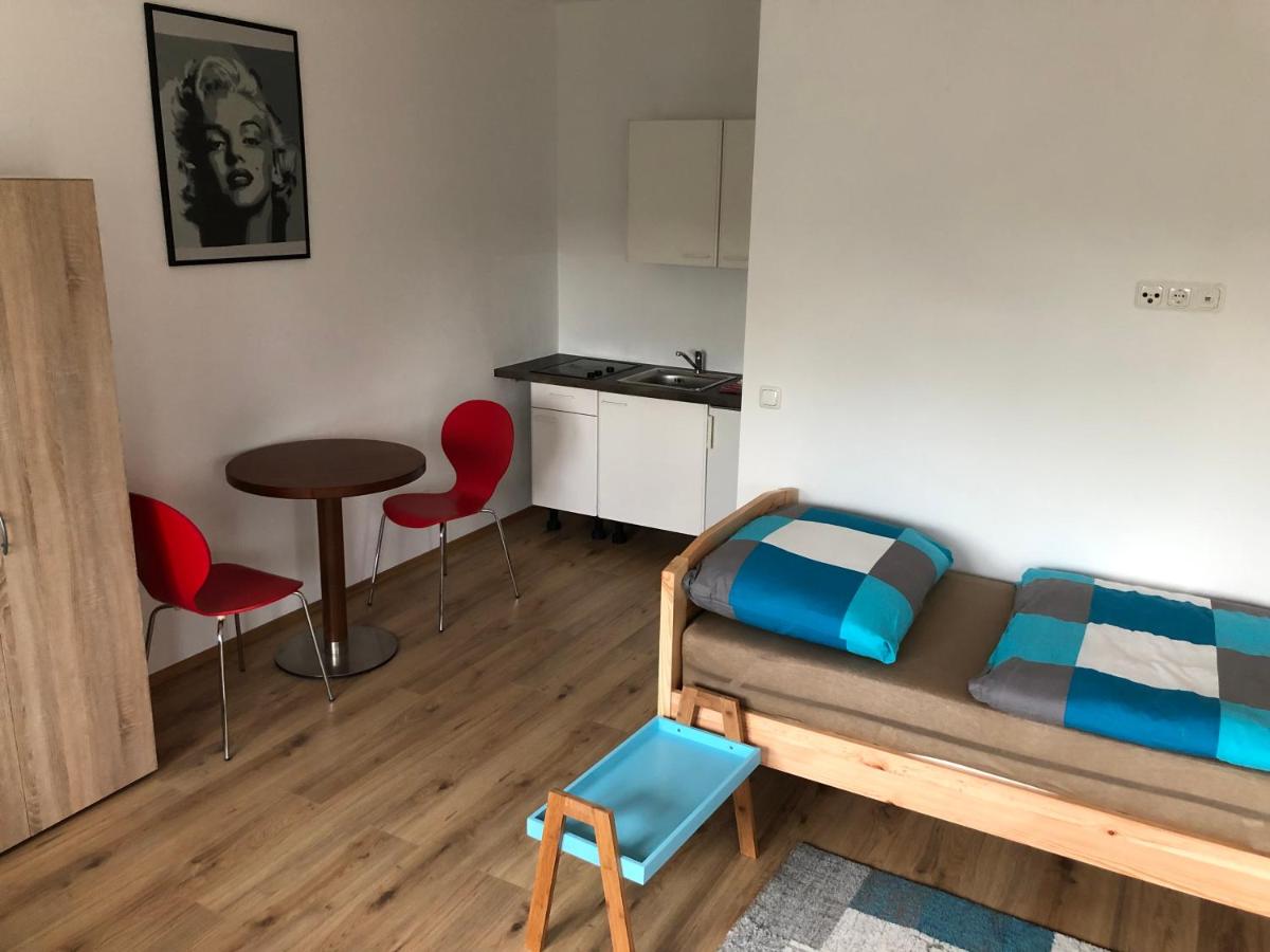 Sleep24 Monteurzimmer in Steyregg near LINZ - Housity