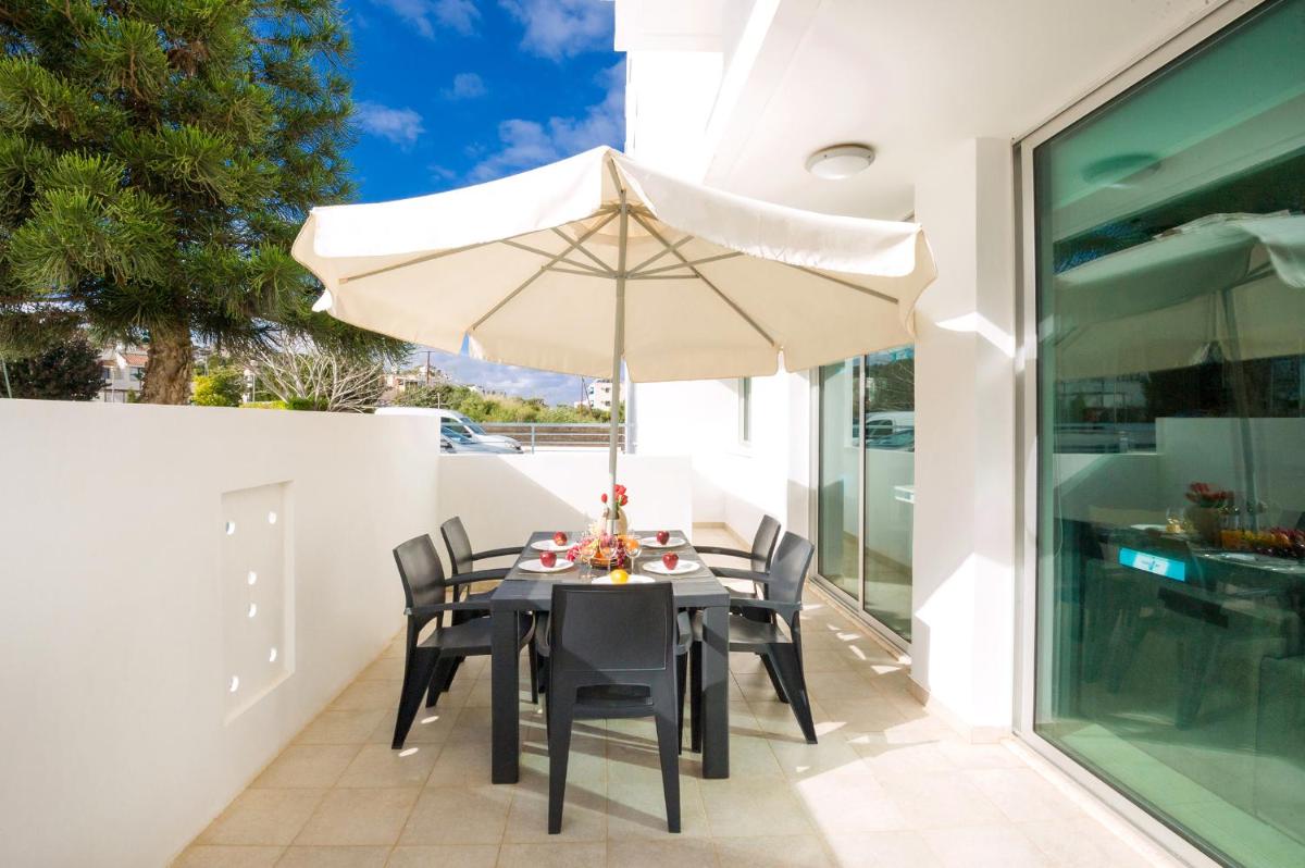 Calypso - Coralli Beachfront Apartment - Housity