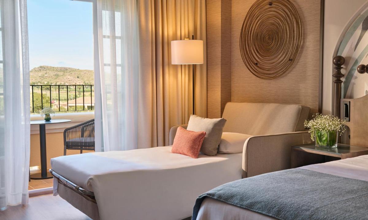 Cama o camas de una habitación en Grand Hyatt La Manga Club Golf & Spa
