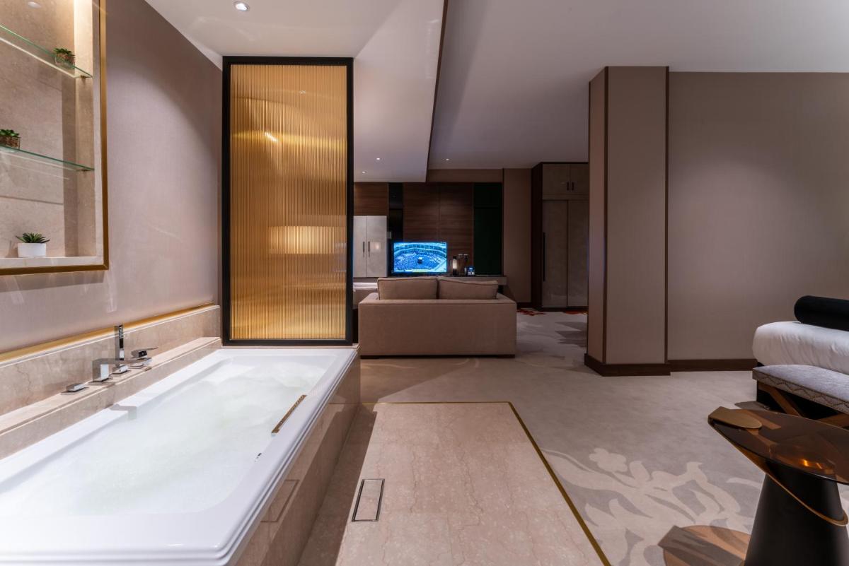 Lilac Park Hotel - Housity