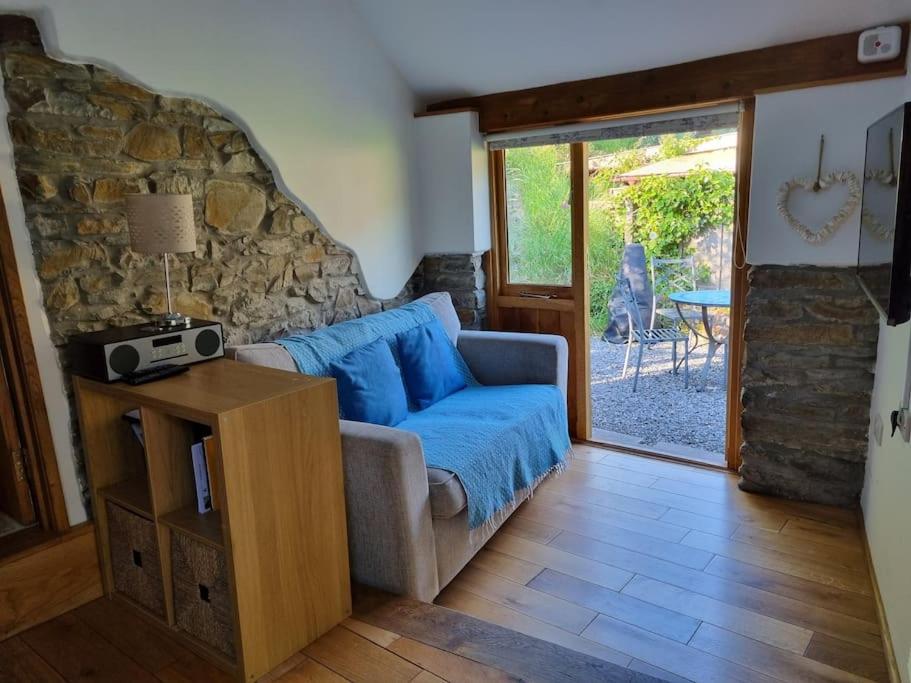 The Hide at Lemons Farm - Housity