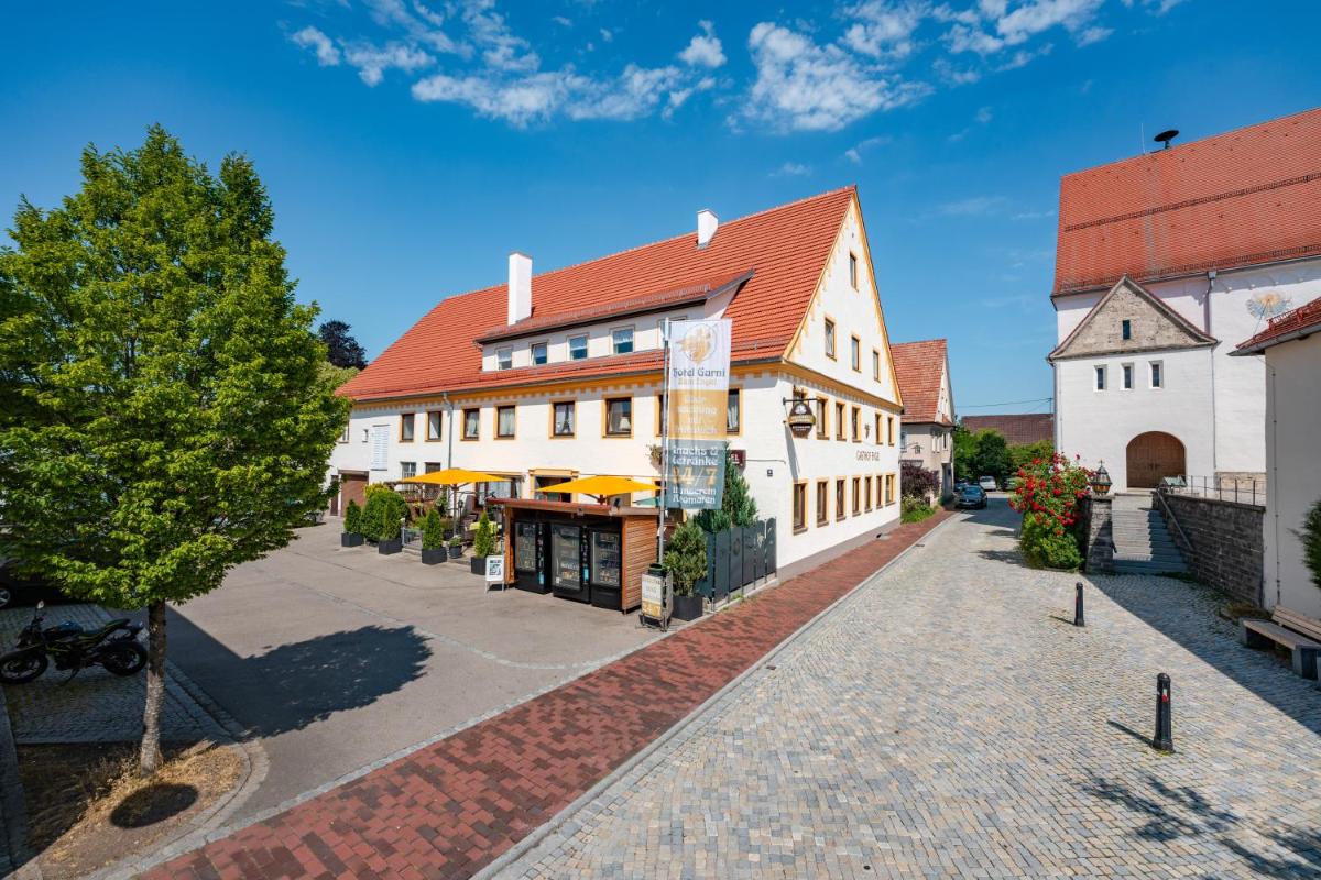 Hotel garni "Zum Engel" - Housity