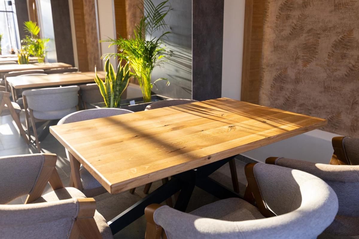 La Terrazza Hotel & Restaurant - Housity