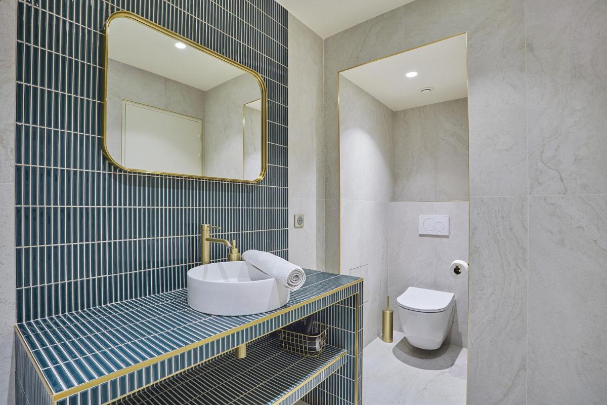 Residence Center of Paris by Studio prestige - Housity