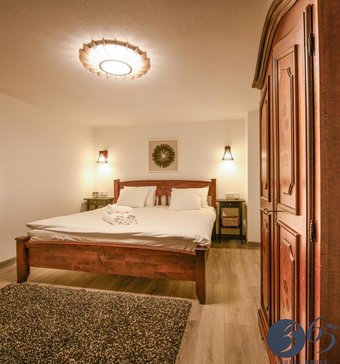 365 Guest House - Housity