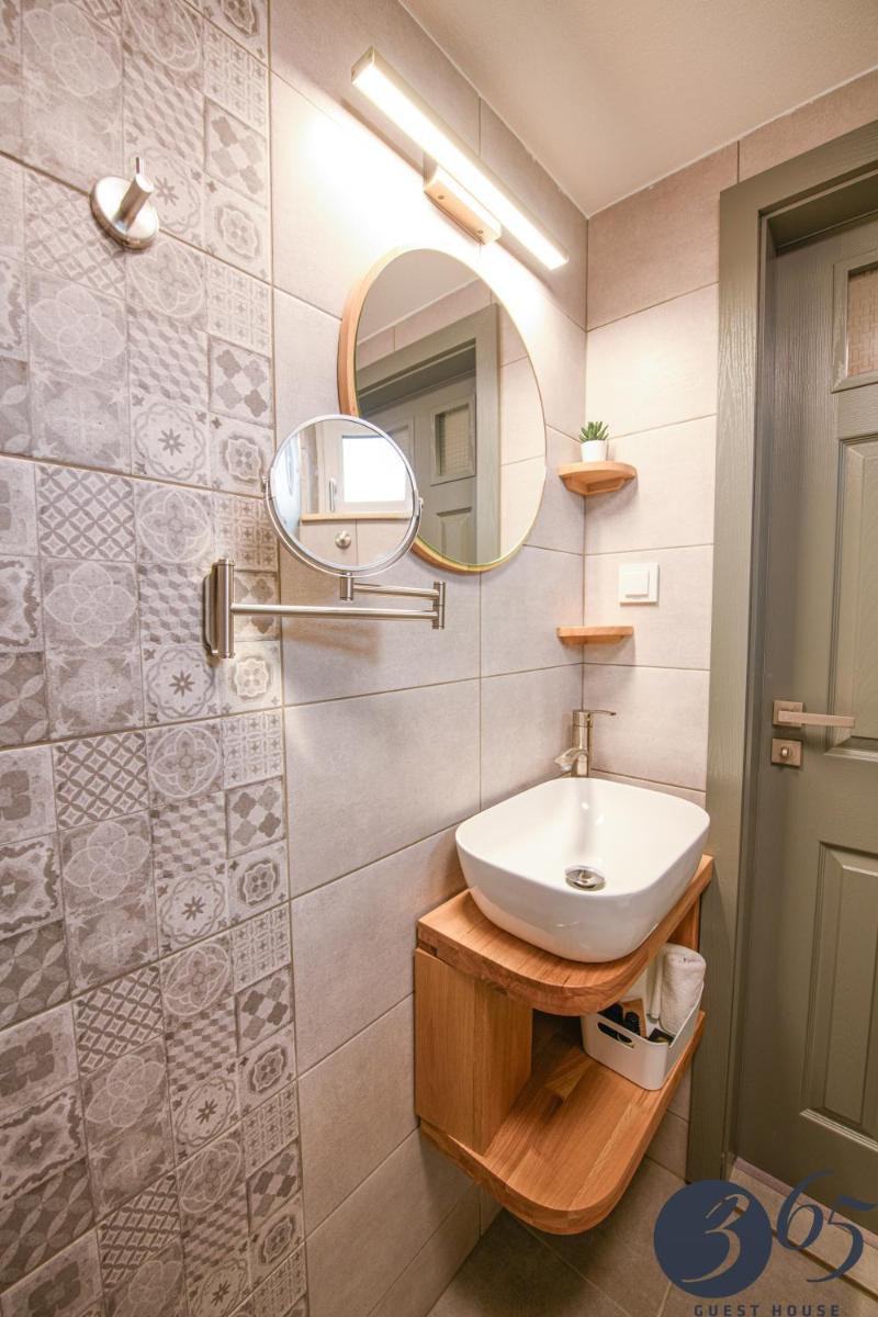 365 Guest House - Housity