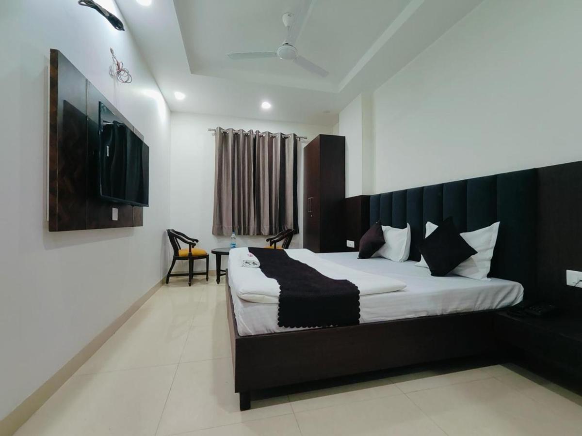 Hotel Starline Residency Jahangirpuri Delhi - Housity