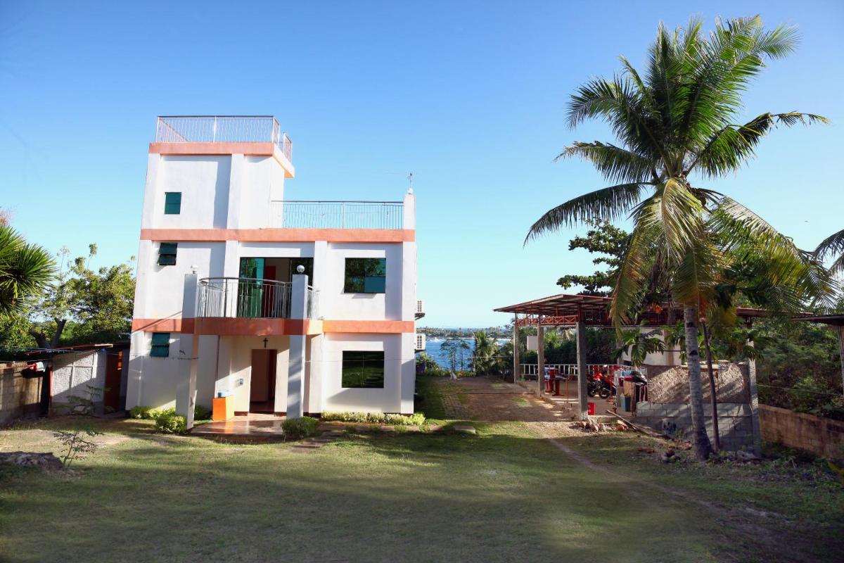 Island View Whitehouse Camotes - Housity