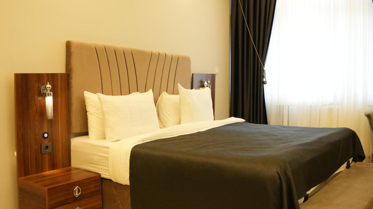 Grand Krone Hotel - Housity